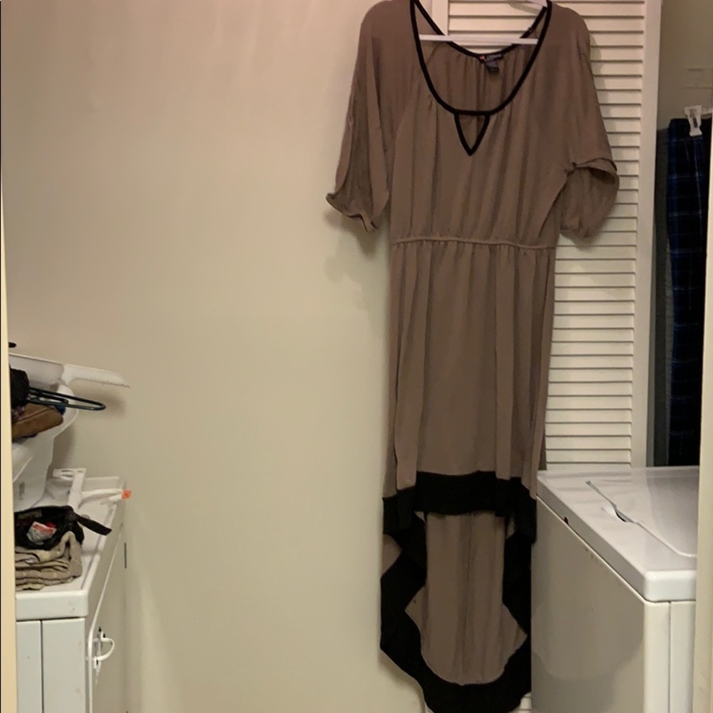 Tan/Black Dress